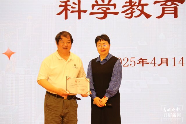 云大附中机器人讲座 (3).JPG