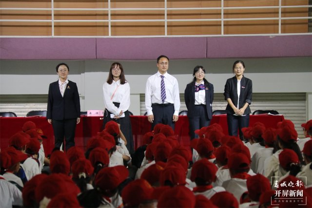 云大附中新生家长会温情启幕