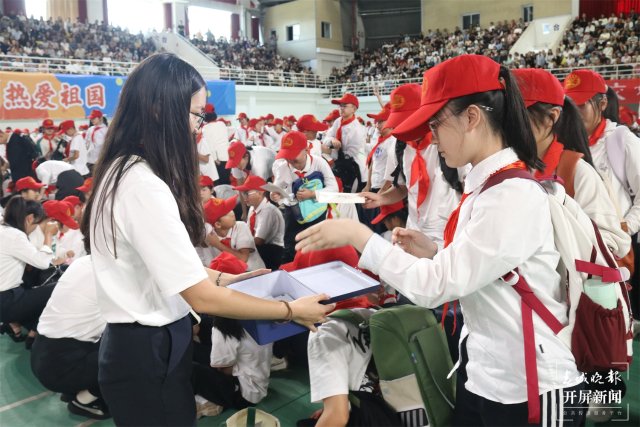云大附中新生家长会温情启幕